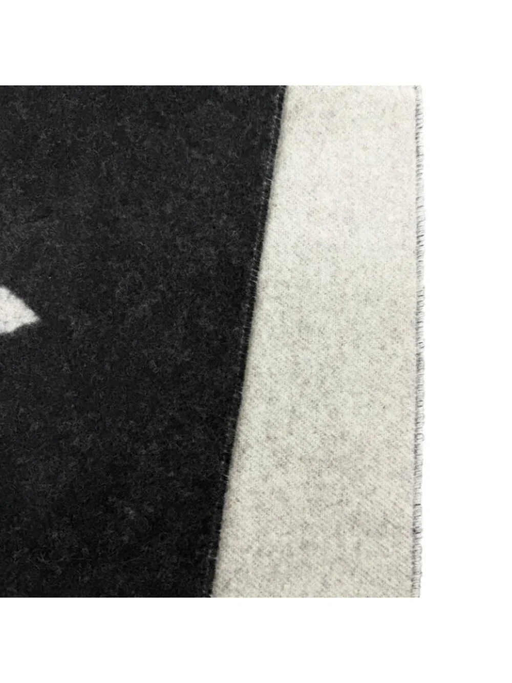 Louis Vuitton Echarpe Reykjavik Cashmere Scarf Black